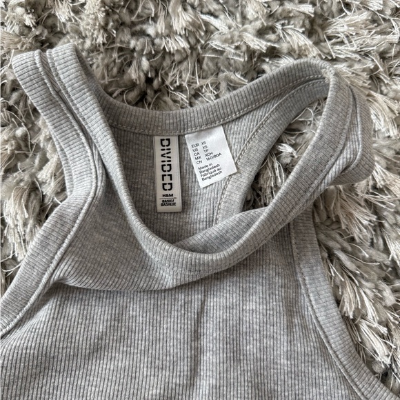 H&M Gray Ribbed Tank Top - Picture 2 of 2
